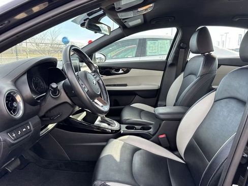 Used 2020 Kia Forte EX image 12