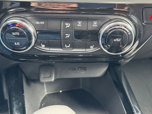 Used 2024 Chevrolet Trax LT w/ Driver Confidence Package image 43