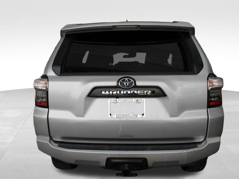 Used 2020 Toyota 4Runner TRD Off-Road AWD/4WD image 14