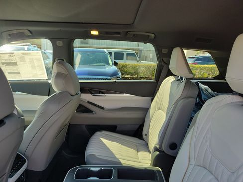 New 2026 INFINITI QX60 Autograph w/ Dark Cargo Package image 10