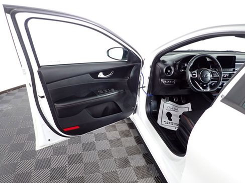 Used 2021 Kia Forte GT image 19