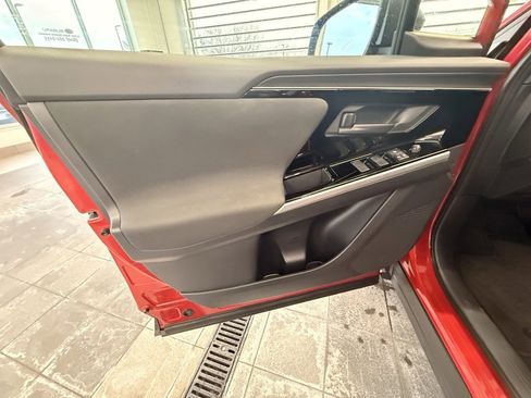 Used 2023 Subaru Solterra AWD image 34