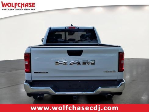 Used 2025 RAM 1500 Big Horn AWD/4WD image 4