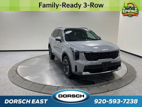 New 2026 Kia Sorento S image 3