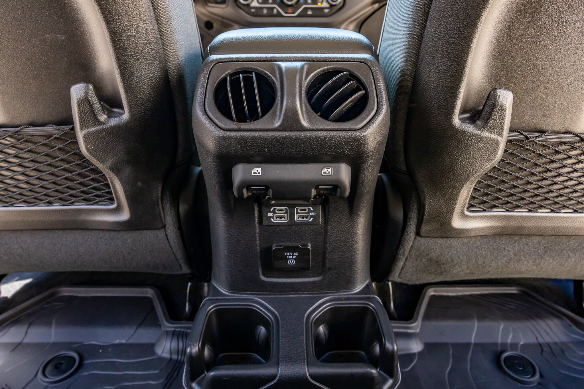 Used 2024 Jeep Wrangler Unlimited Rubicon w/ Technology Group AWD/4WD image 34