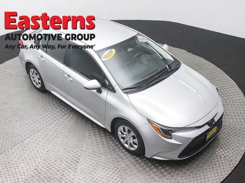 Used 2024 Toyota Corolla LE image 3