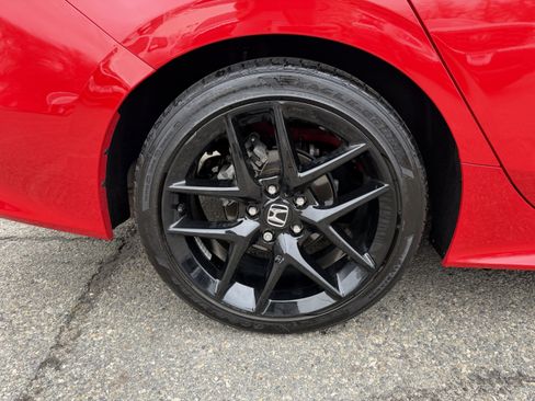 Used 2023 Honda Civic Sport image 9