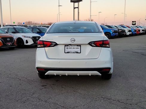 New 2025 Nissan Versa SV w/ Trunk Package image 9