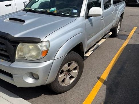 Used 2010 Toyota Tacoma PreRunner w/ TRD Sport Pkg RWD image 1