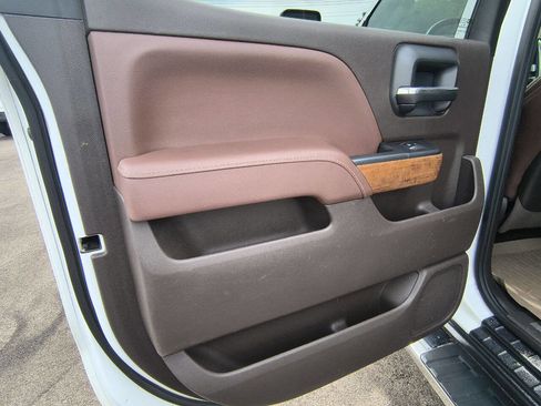 Used 2015 Chevrolet Silverado 2500 High Country w/ Duramax Plus Package image 24