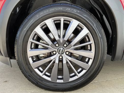 Used 2024 Nissan Pathfinder SL w/ SL Premium Package AWD/4WD image 8