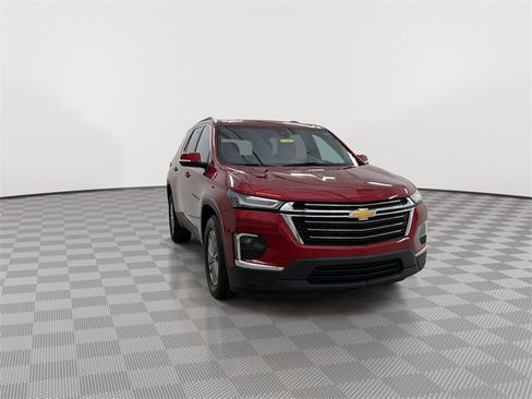 Certified 2023 Chevrolet Traverse LT image 2