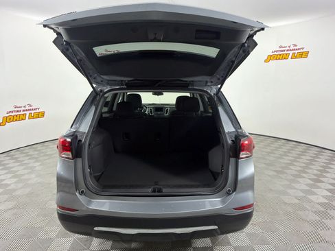 Used 2023 Chevrolet Equinox LT FWD image 5