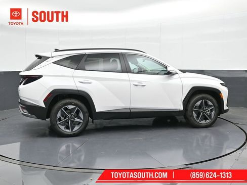 Used 2025 Hyundai Tucson SEL image 3