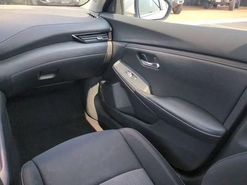 Used 2022 Nissan Sentra SV FWD image 16