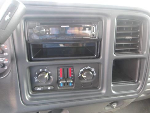 Used 2007 Chevrolet Silverado 1500 W/T image 14