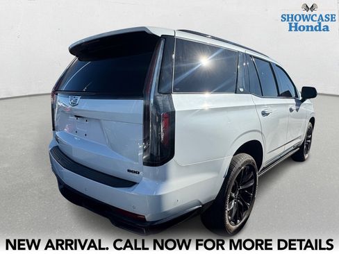 Used 2021 Cadillac Escalade Sport Platinum w/ LPO, ONYX Package image 5