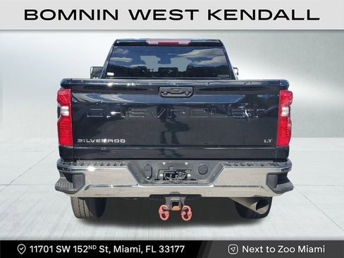 Used 2024 Chevrolet Silverado 2500 LT w/ Convenience Package image 6