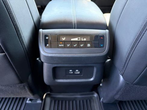 Used 2025 Nissan Pathfinder SL w/ Cargo Package AWD/4WD image 9