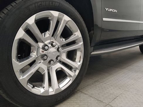 Used 2017 GMC Yukon SLT w/ Premium Edition RWD image 31