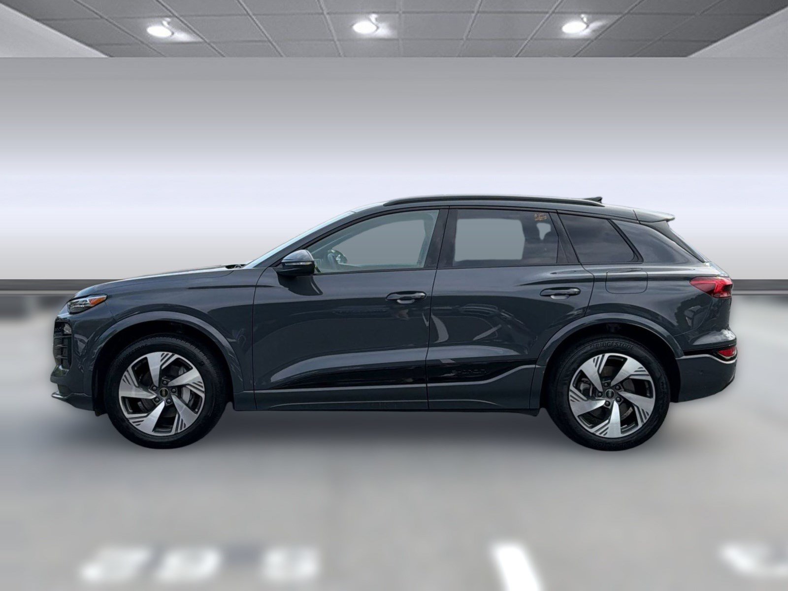 Certified 2025 Audi Q6 e-tron Premium Plus w/ Premium Plus AWD/4WD image 2