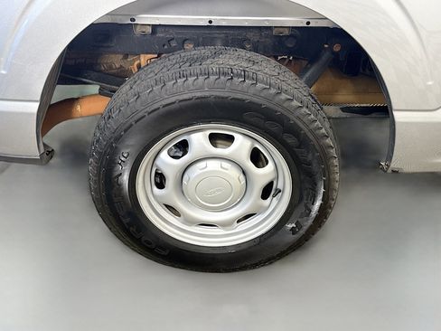 Used 2023 Ford F150 XL image 32