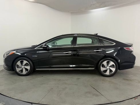 Used 2016 Hyundai Sonata Limited w/ Option Group 02 FWD image 4