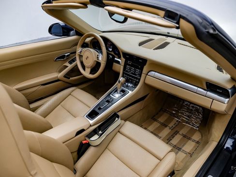 Used 2015 Porsche 911 Carrera S image 48