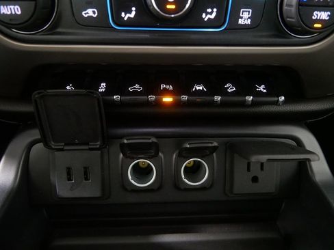 Used 2018 GMC Sierra 1500 Denali w/ Denali Ultimate Package image 27