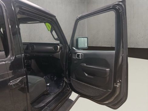 Used 2020 Jeep Wrangler Unlimited Sport S image 19