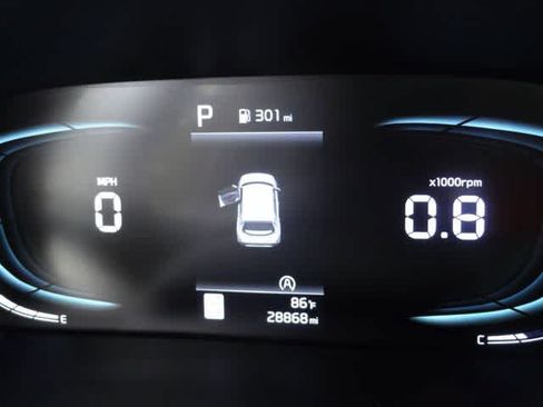 Used 2025 Kia Soul LX w/ LX Technology Package FWD image 18