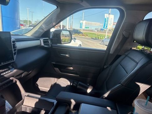 Used 2024 Toyota Sequoia Limited w/ TRD Off-Road Package AWD/4WD image 18