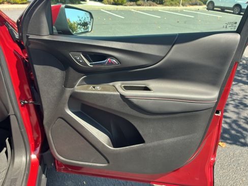 Used 2023 Chevrolet Equinox RS FWD image 52