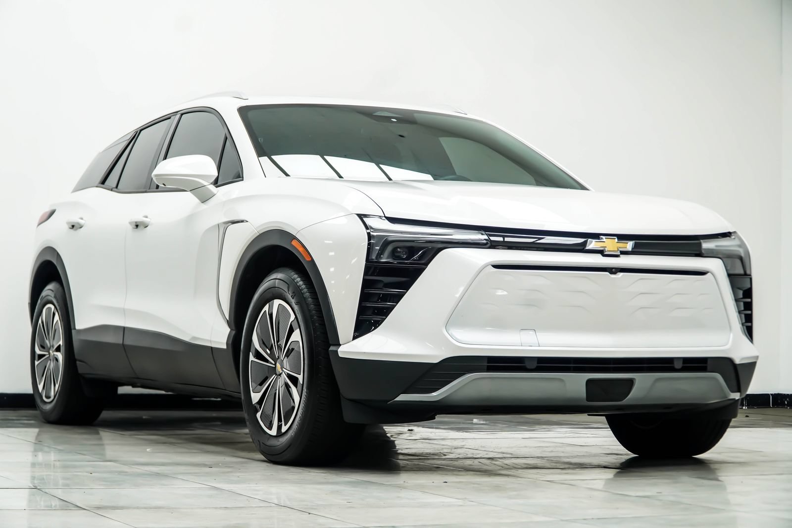 Used 2024 Chevrolet Blazer EV LT AWD/4WD image 5