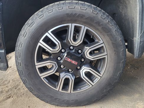 Used 2023 GMC Sierra 2500 AT4 w/ AT4 Premium Plus Package image 1