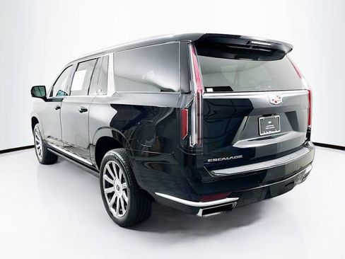 Certified 2023 Cadillac Escalade ESV Premium Luxury Platinum AWD/4WD image 5
