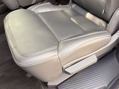 Used 2025 Ford Expedition Platinum AWD/4WD image 75