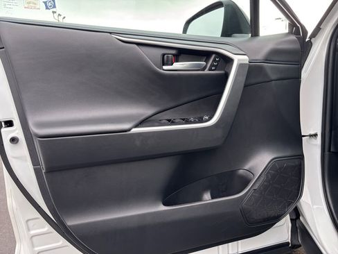 Used 2022 Toyota RAV4 XSE image 23