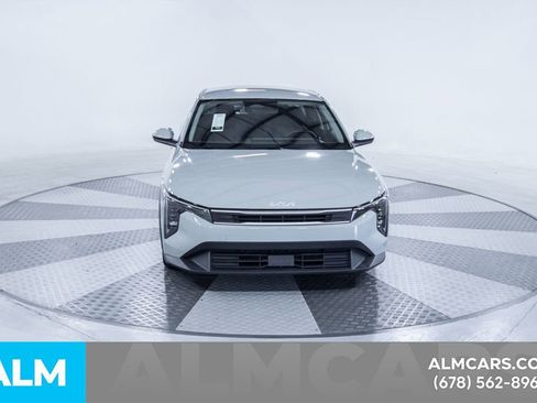 Used 2025 Kia K4 LXS image 15
