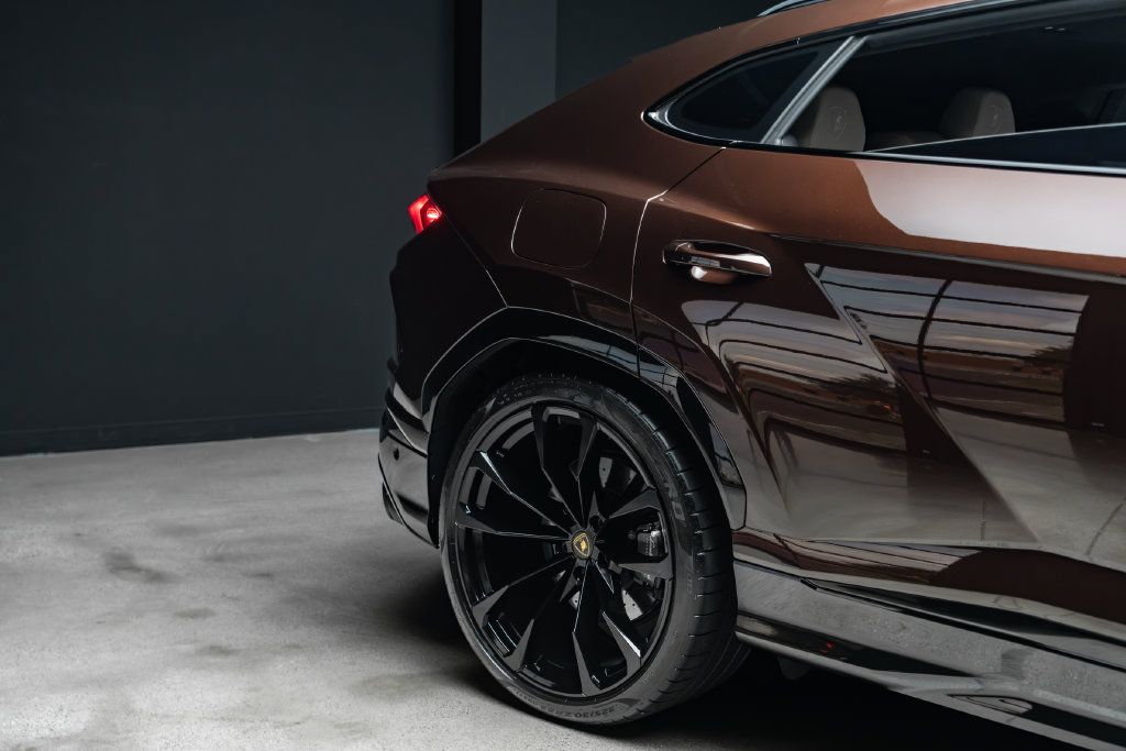 Used 2022 Lamborghini Urus AWD/4WD image 9