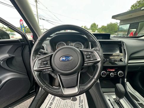 Used 2019 Subaru Forester Premium AWD/4WD image 17