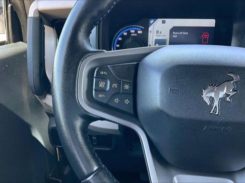 Certified 2023 Ford Bronco Wildtrak AWD/4WD image 10