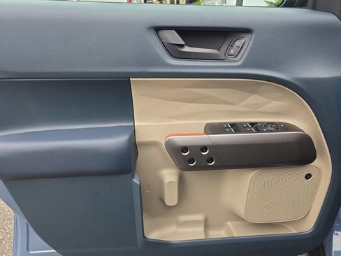 Certified 2025 Ford Maverick Lariat AWD/4WD image 17