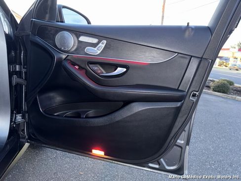 Used 2021 Mercedes-Benz GLC 300 4MATIC image 60