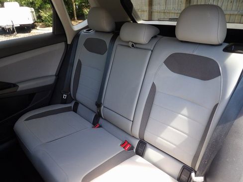 Used 2022 Volkswagen Taos SE image 20