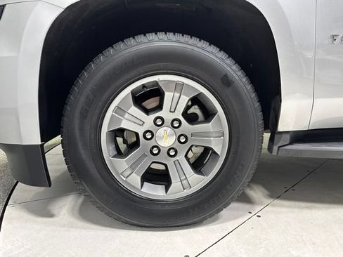Used 2018 Chevrolet Tahoe LS w/ Skid Plate Package AWD/4WD image 6