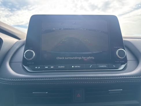 Certified 2023 Nissan Rogue SV FWD image 44