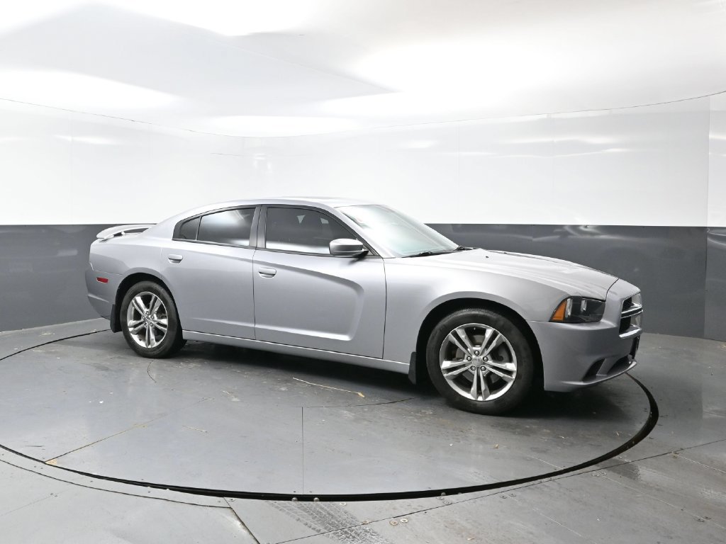 Used 2013 Dodge Charger SXT AWD/4WD image 4