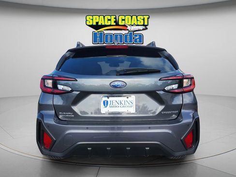 Used 2025 Subaru Crosstrek 2.5i Limited AWD/4WD image 12