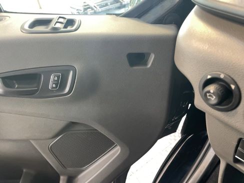 Used 2022 Ford Transit 250 image 11